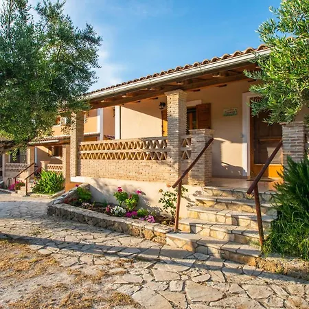 Διαμέρισμα Aeolos Zante With Heated Pool *